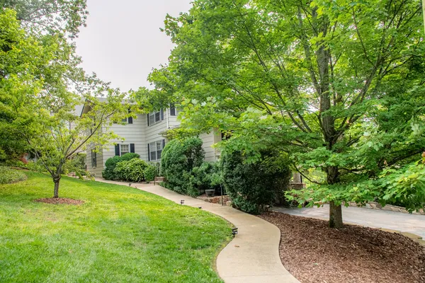 $810,000 | 504 Fleetwood Drive, Lookout Mountain, TN 37350