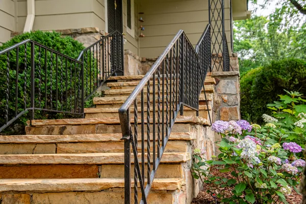 $810,000 | 504 Fleetwood Drive, Lookout Mountain, TN 37350
