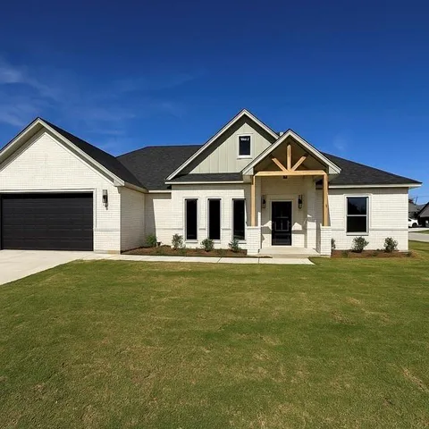 $419,399 | 2307 Briarwood Drive, Bridgeport, TX 76426