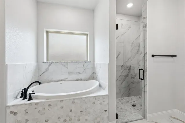 $419,399 | 2307 Briarwood Drive, Bridgeport, TX 76426