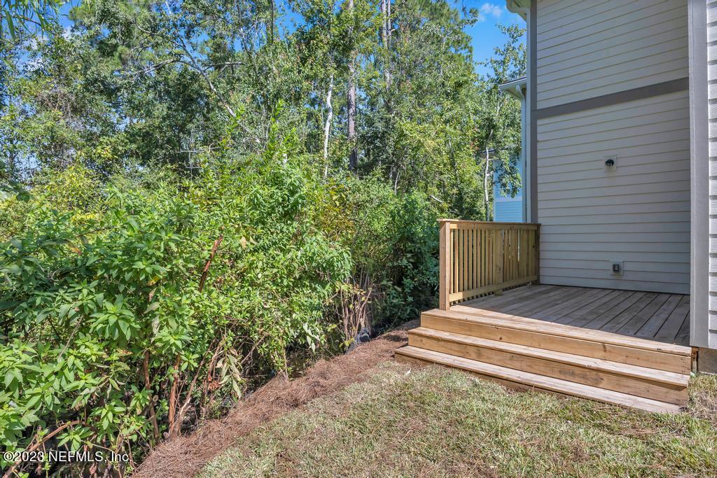 3666 Eunice Road Jacksonville, FL 32250 - Photo 5 of 32 a view of a backyard