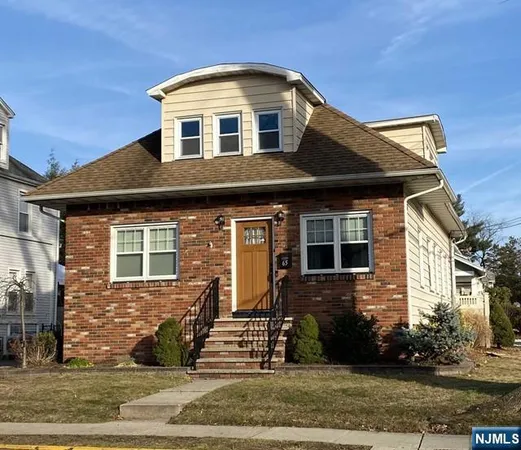 $1,800 | 65 May Street, Unit 2ND FLOOR AP, Hawthorne, NJ 07506