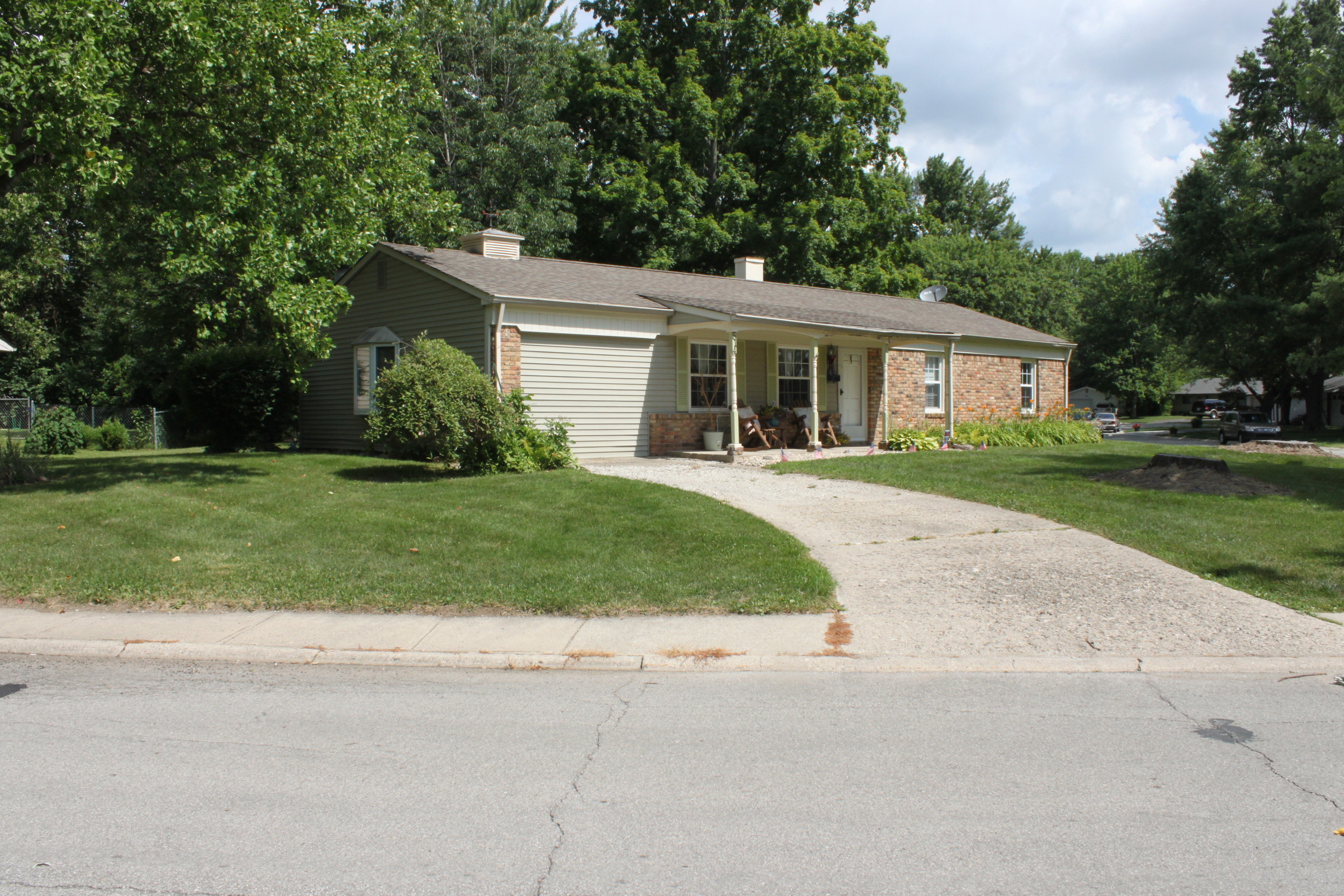 514 Emerson Road Carmel, IN 46032 - Photo 2 of 26 Gallery Image 2