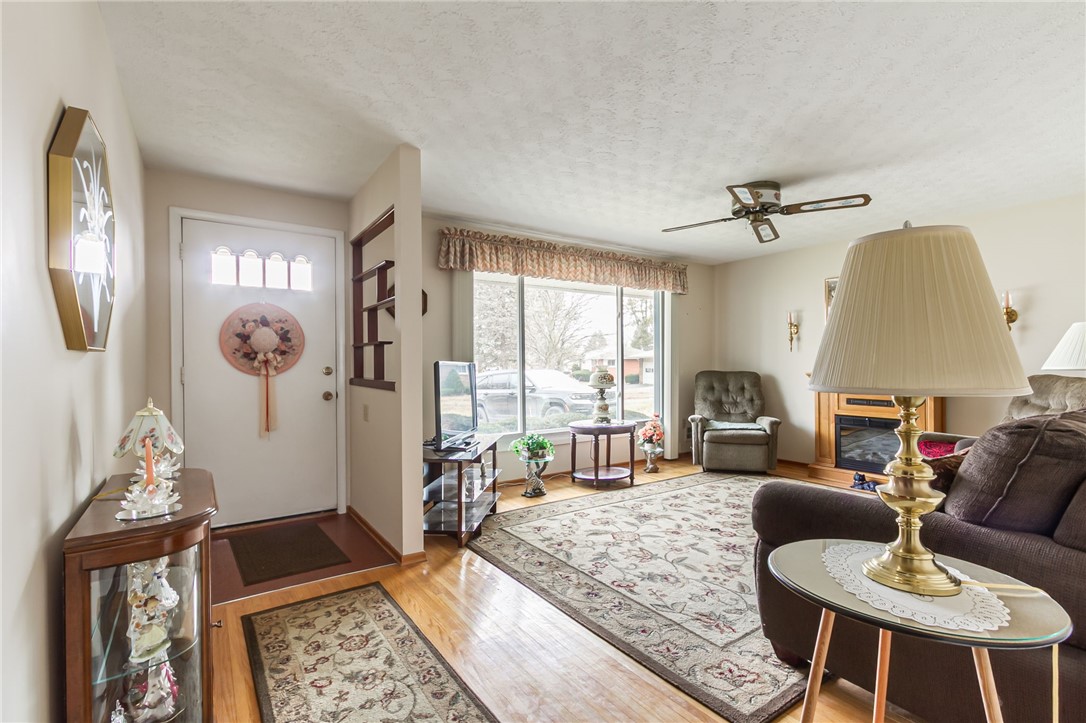 142 Frandee Lane Greece, NY 14626 - Photo 3 of 23