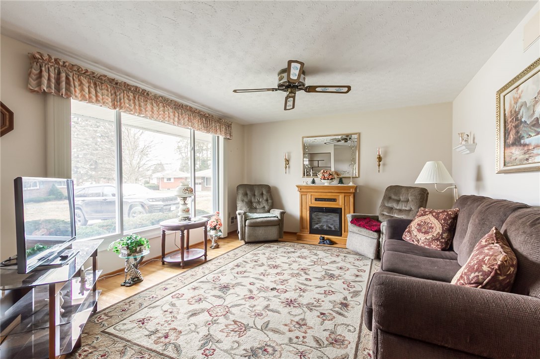 142 Frandee Lane Greece, NY 14626 - Photo 4 of 23