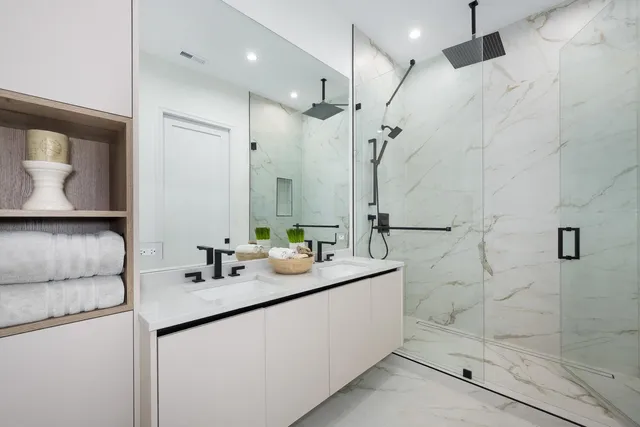 $749,500 | 2651 West Augusta Boulevard, Unit 3, Chicago, IL 60622