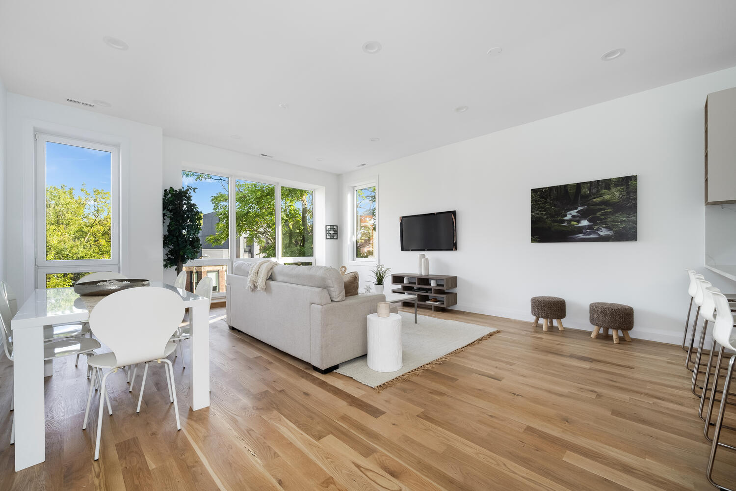 2651 West Augusta Boulevard, Unit 3 Chicago, IL 60622 - Photo 3 of 26