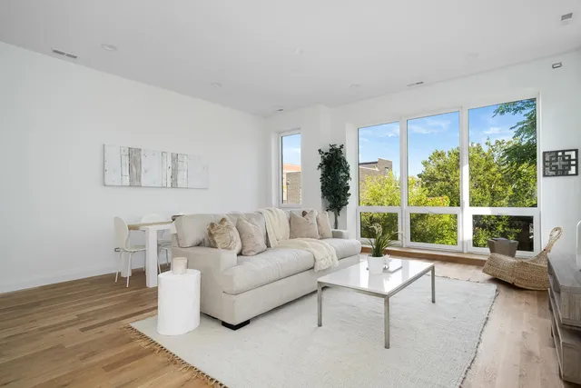 $749,500 | 2651 West Augusta Boulevard, Unit 3, Chicago, IL 60622