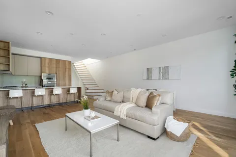 $749,500 | 2651 West Augusta Boulevard, Unit 3, Chicago, IL 60622