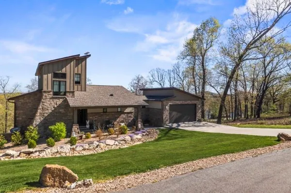 $649,900 | 457 Green Cypress Lane, Shell Knob, MO 65747