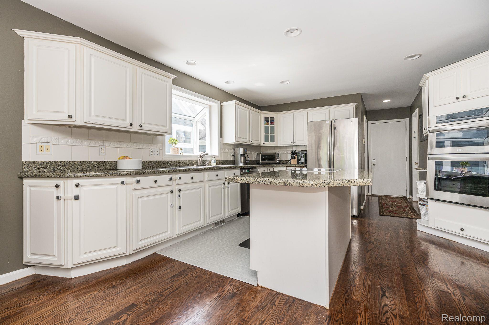 3147 Fairgrove Terrace Rochester, MI 48309 - Photo 22 of 42 Gallery Image 22