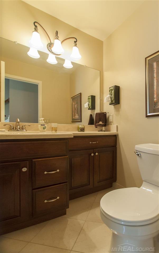 515 Fisher Road Grosse Pointe, MI 48230 - Photo 18 of 42 31294404-17.JPG