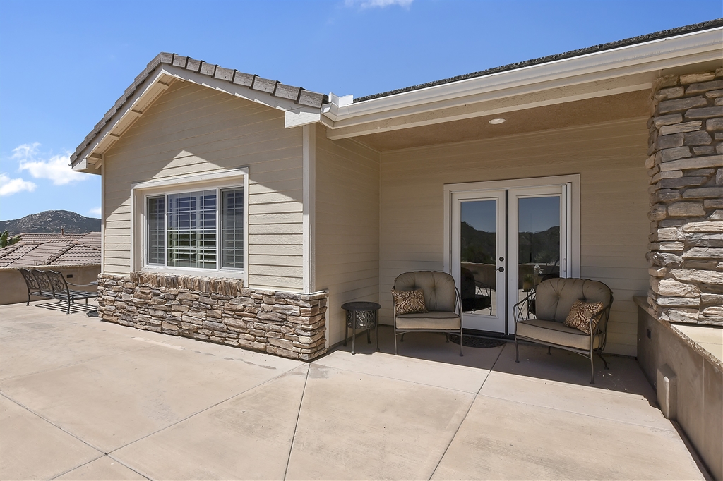 14530 Red Hawk Lane Poway, CA 92064 - Photo 2 of 25