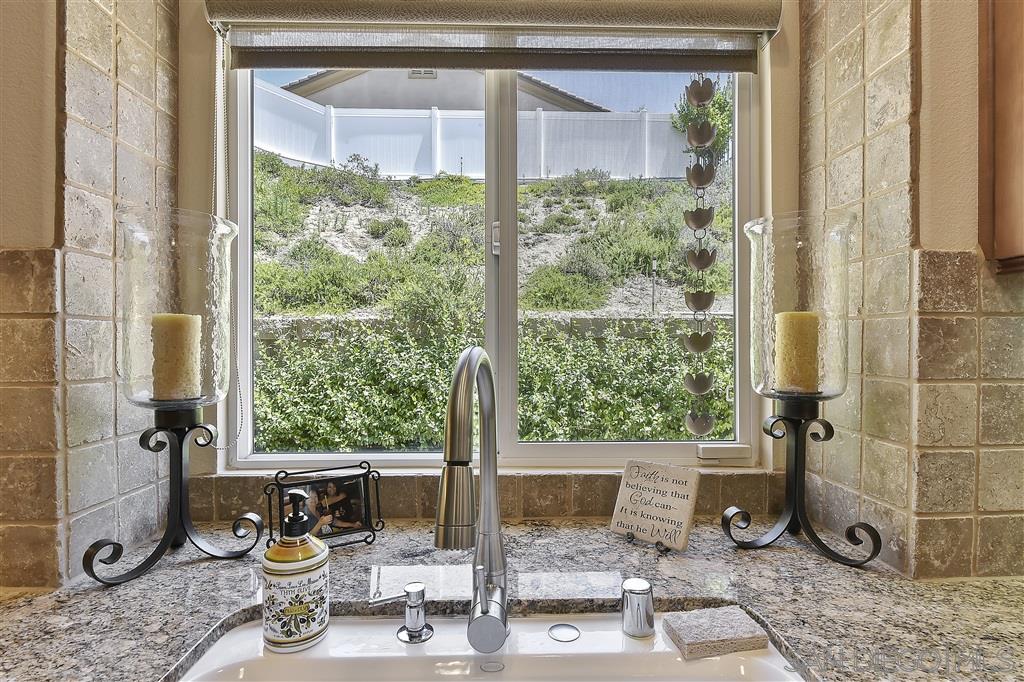 14530 Red Hawk Lane Poway, CA 92064 - Photo 11 of 25