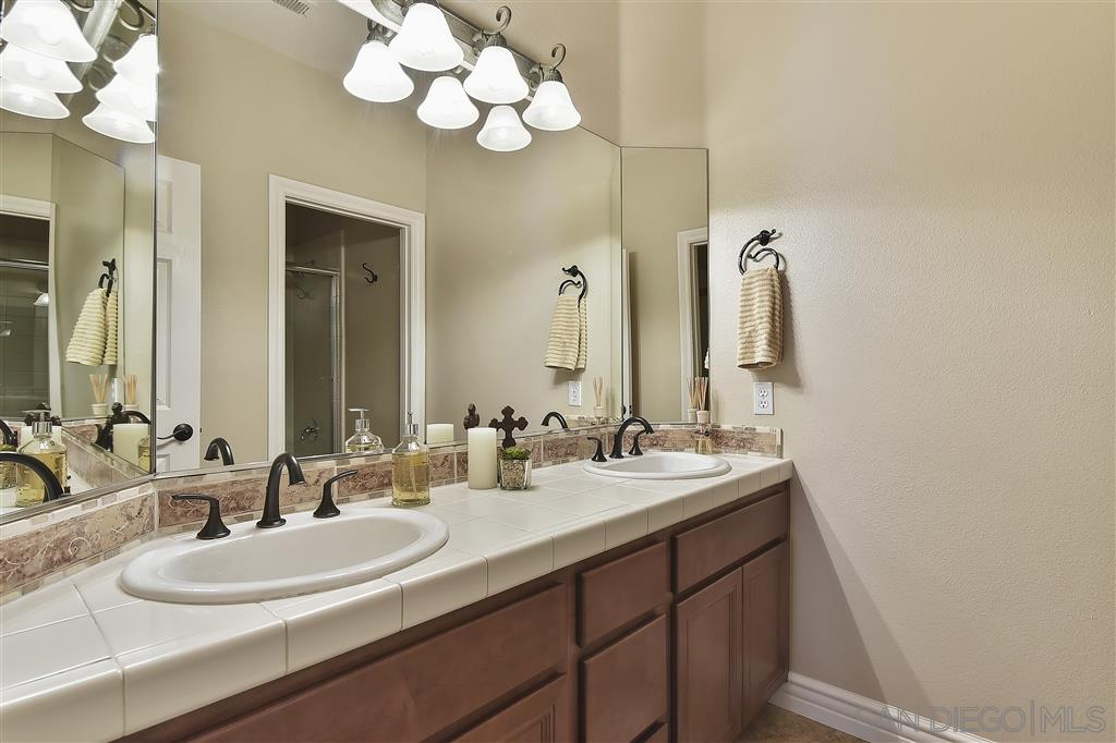 14530 Red Hawk Lane Poway, CA 92064 - Photo 22 of 25