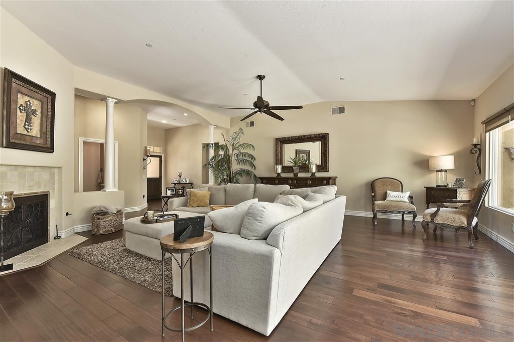 14530 Red Hawk Lane Poway, CA 92064 - Photo 4 of 25