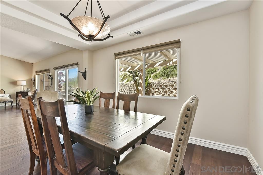 14530 Red Hawk Lane Poway, CA 92064 - Photo 5 of 25
