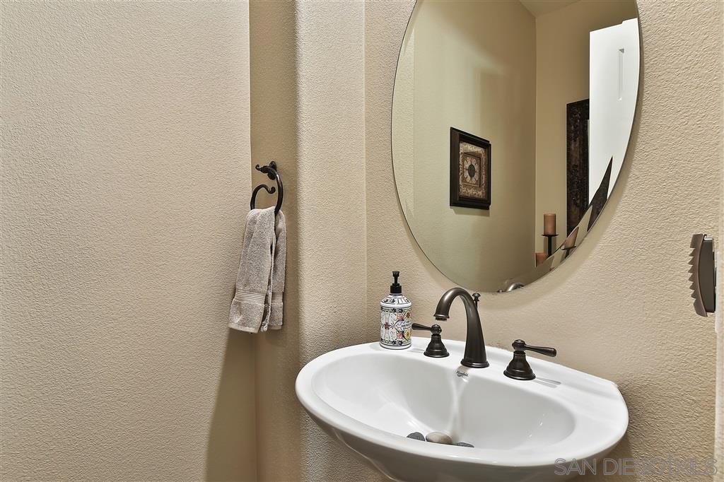 14530 Red Hawk Lane Poway, CA 92064 - Photo 7 of 25