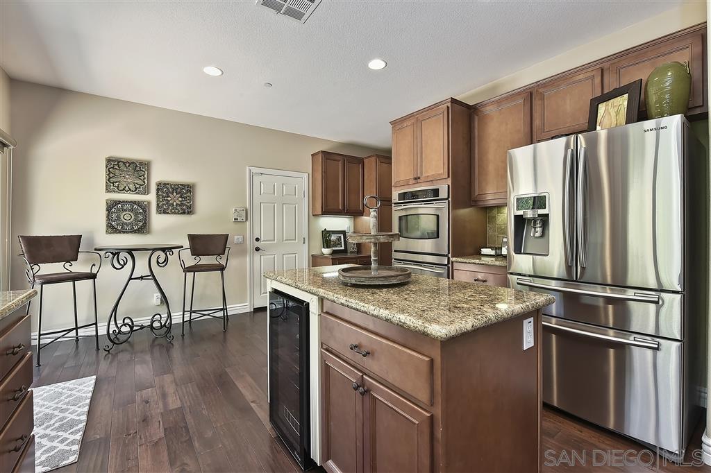14530 Red Hawk Lane Poway, CA 92064 - Photo 9 of 25