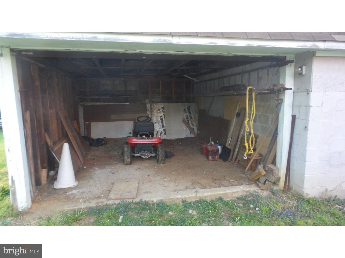 626 Chesterfield Arneytown Road Chesterfield, NJ 08515 - Photo 24 of 24 Garage