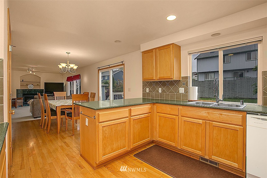 2222 Morris Avenue South Renton, WA 98055 - Photo 3 of 25