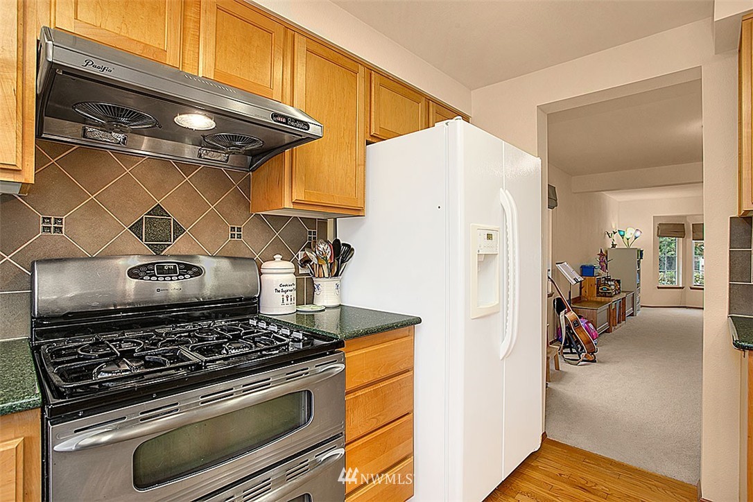 2222 Morris Avenue South Renton, WA 98055 - Photo 4 of 25
