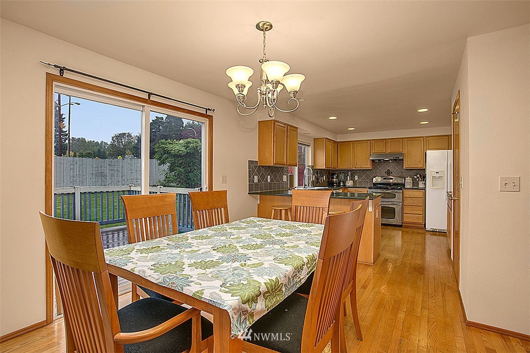 2222 Morris Avenue South Renton, WA 98055 - Photo 5 of 25