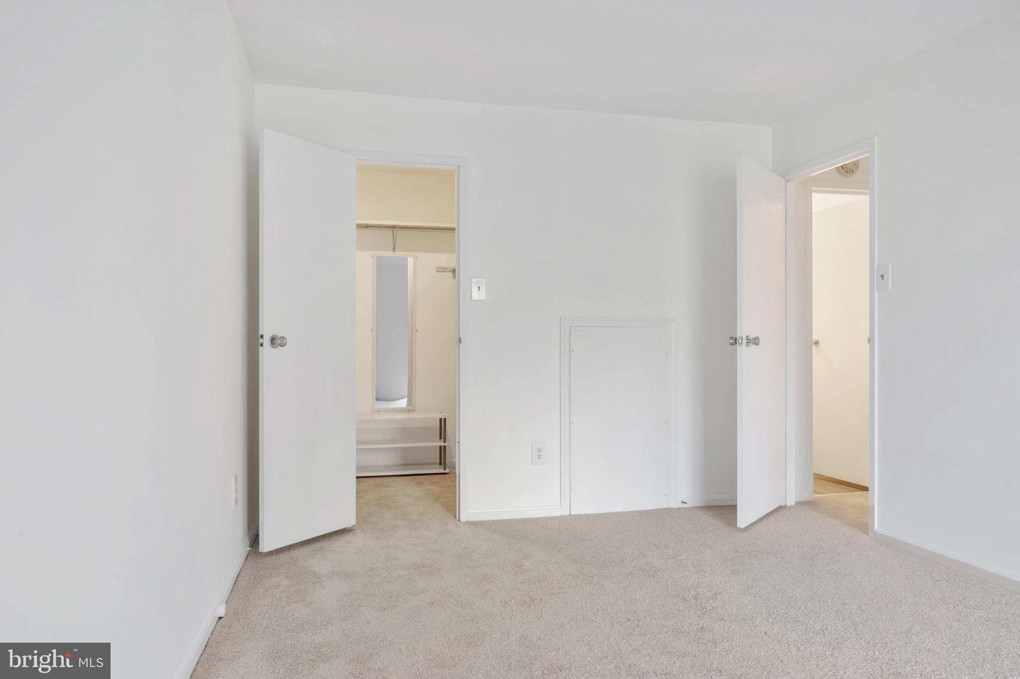 6137 Edsall Road, Unit F Alexandria, VA 22304 - Photo 11 of 36 a view of an empty room