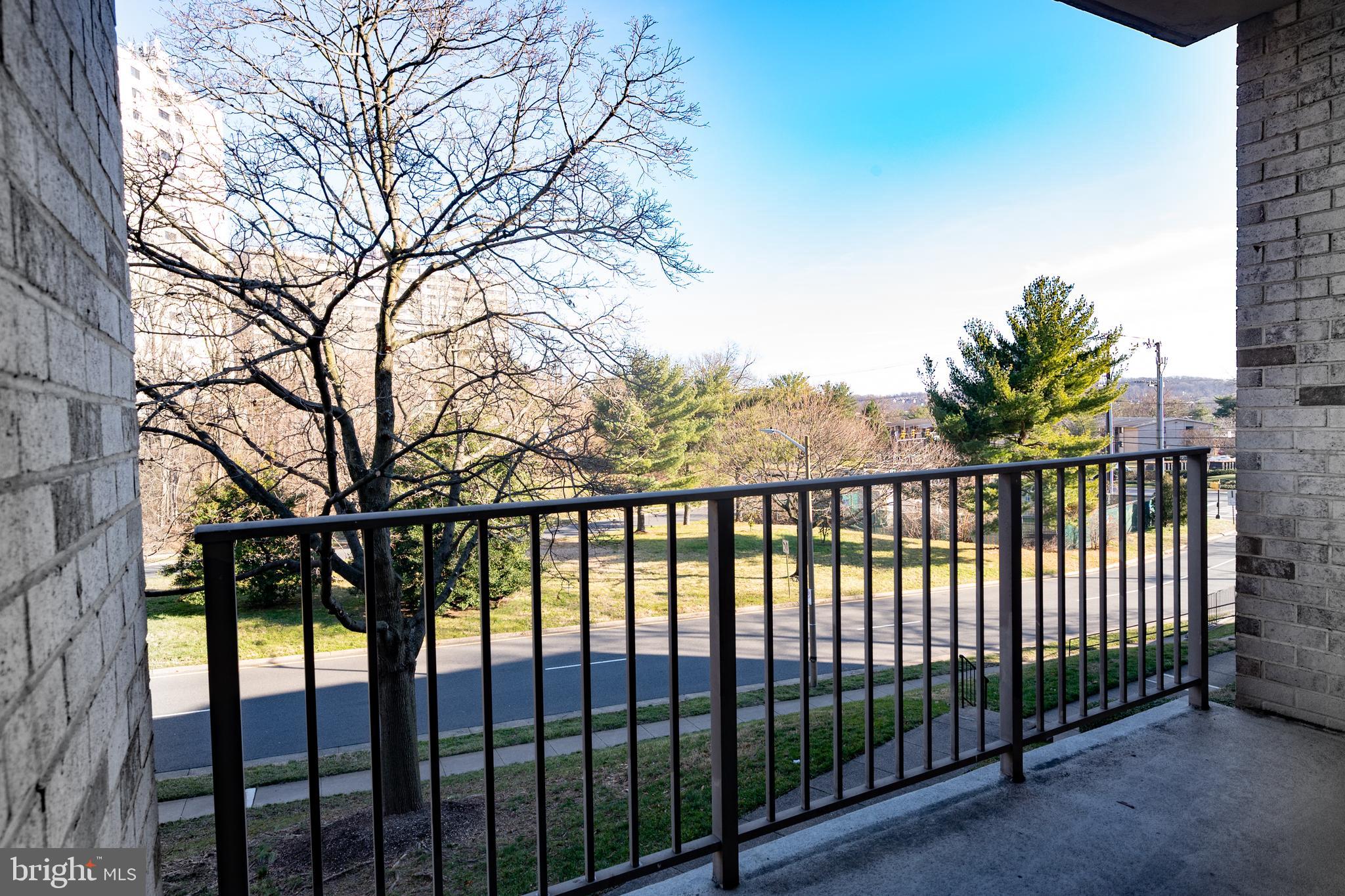 6137 Edsall Road, Unit F Alexandria, VA 22304 - Photo 18 of 36 a view of a black gate