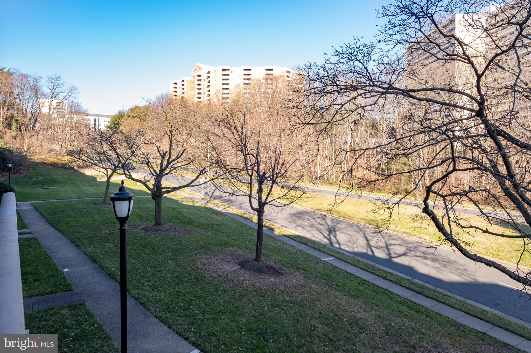 6137 Edsall Road, Unit F Alexandria, VA 22304 - Photo 19 of 36 a view of outdoor space and yard