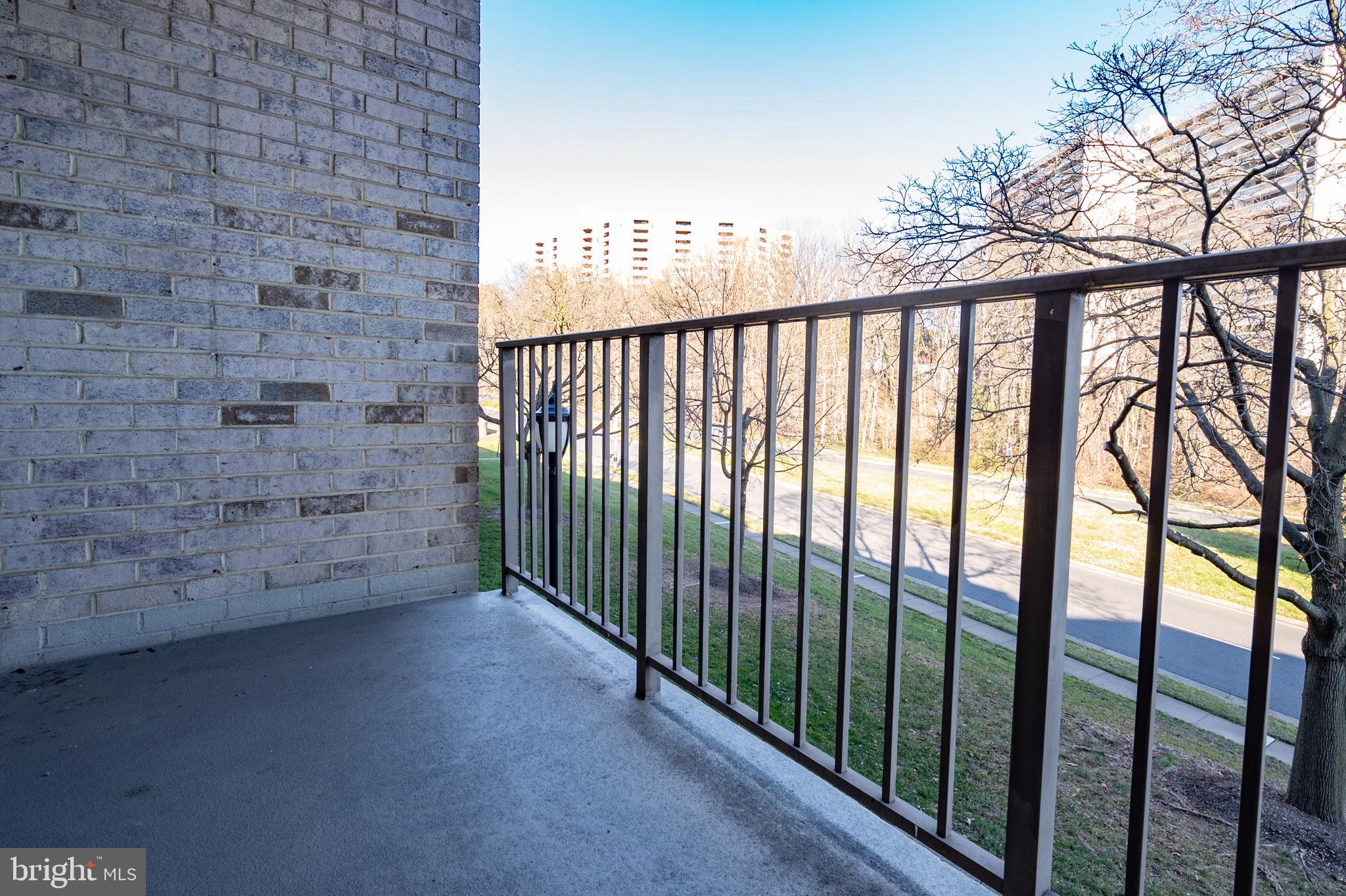6137 Edsall Road, Unit F Alexandria, VA 22304 - Photo 20 of 36 a view of a balcony