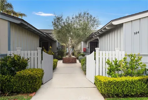 $3,595,000 | 304 Dahlia Place, Corona del Mar, CA 92625
