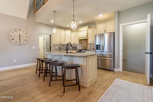 $675,000 | 15590 Piper Spg Avenue, Abingdon, VA 24210