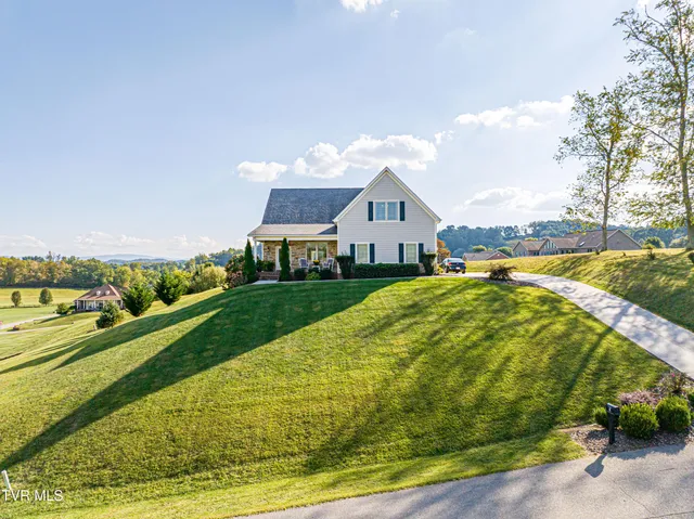 $675,000 | 15590 Piper Spg Avenue, Abingdon, VA 24210