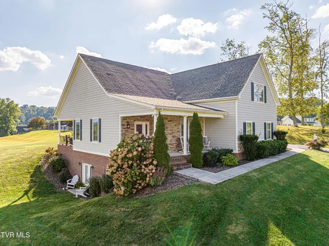 $675,000 | 15590 Piper Spg Avenue, Abingdon, VA 24210