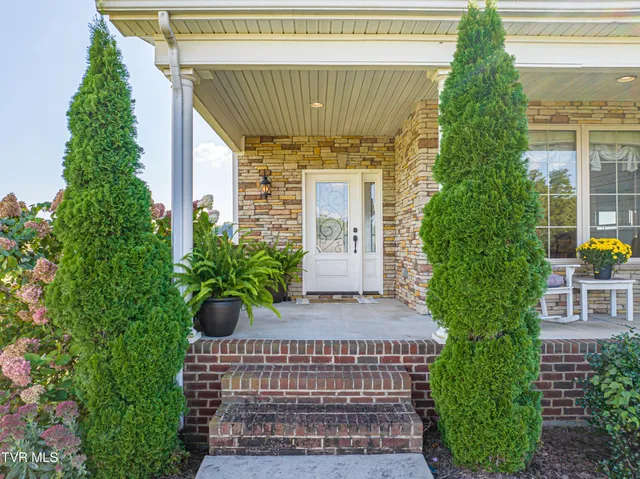 $675,000 | 15590 Piper Spg Avenue, Abingdon, VA 24210