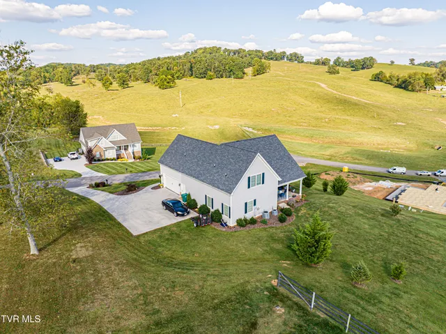 $675,000 | 15590 Piper Spg Avenue, Abingdon, VA 24210