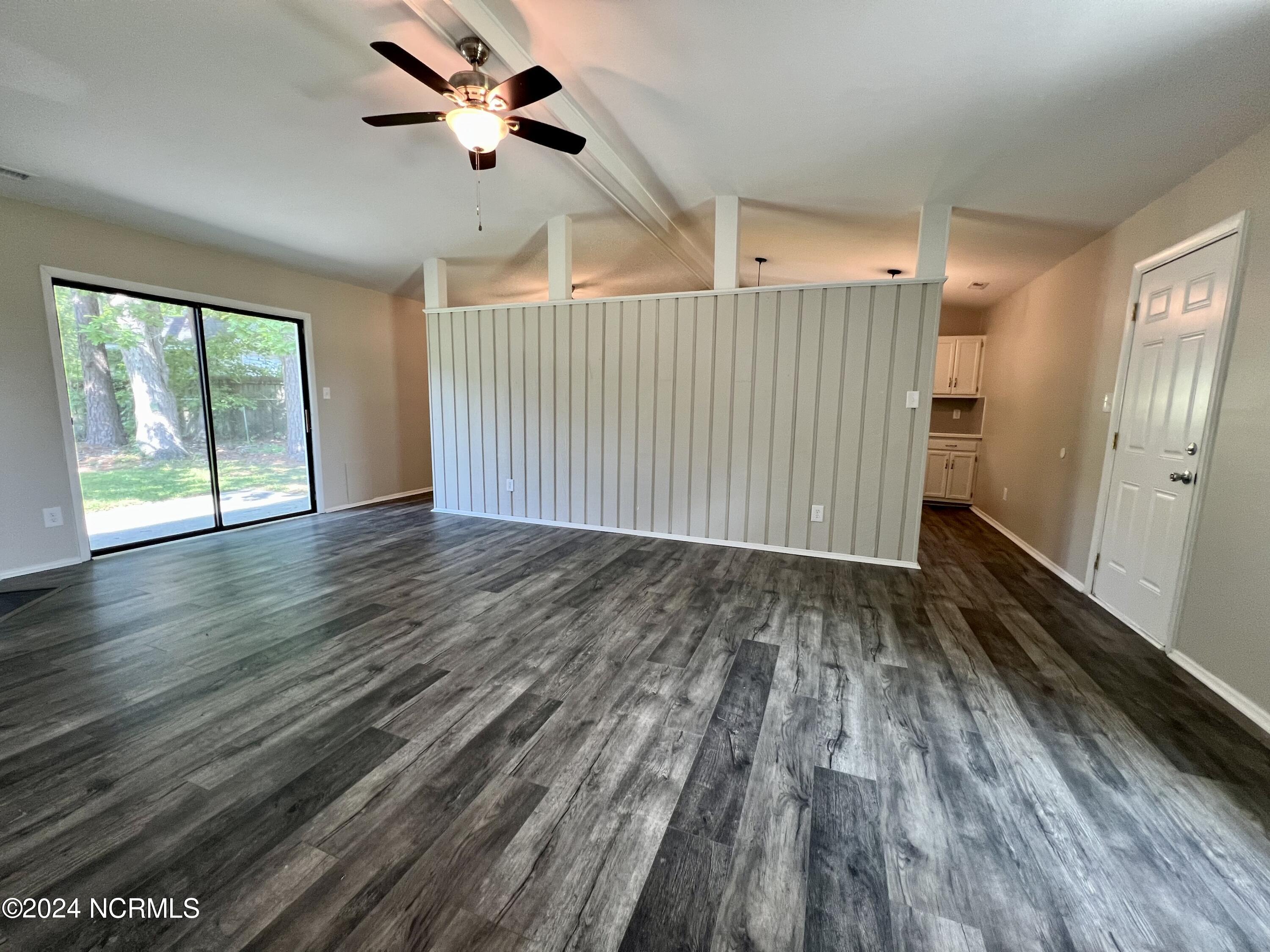 635 Shadowridge Road Jacksonville, NC 28546 - Photo 6 of 21 AE6E89C3-831D-42BB-B571-81C71A2A662D_1_2