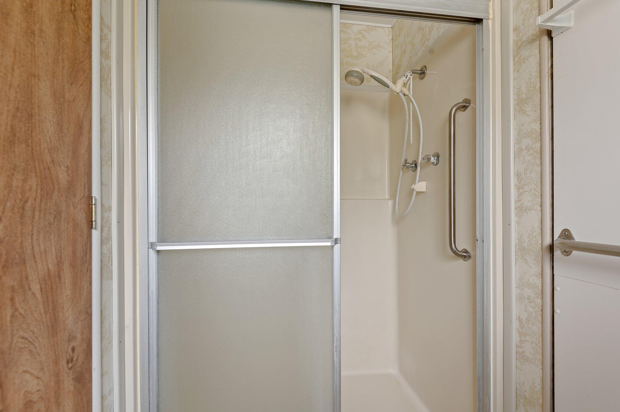 333 Old Mill Road, Unit 65 Santa Barbara, CA 93110 - Photo 12 of 13 Primary bath