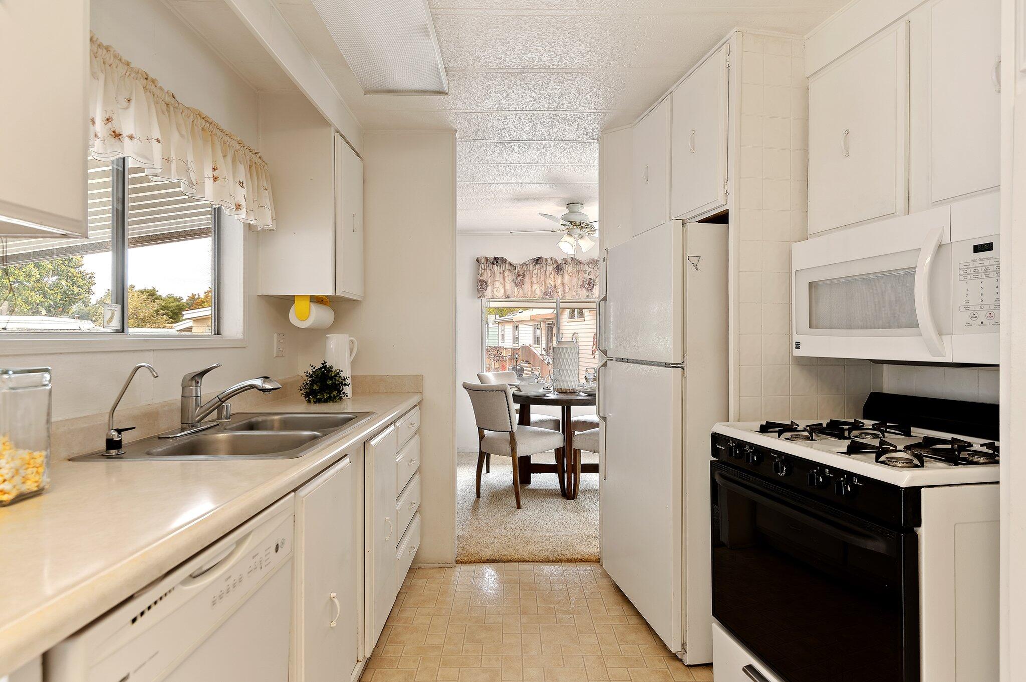 333 Old Mill Road, Unit 65 Santa Barbara, CA 93110 - Photo 8 of 13 Kitchen