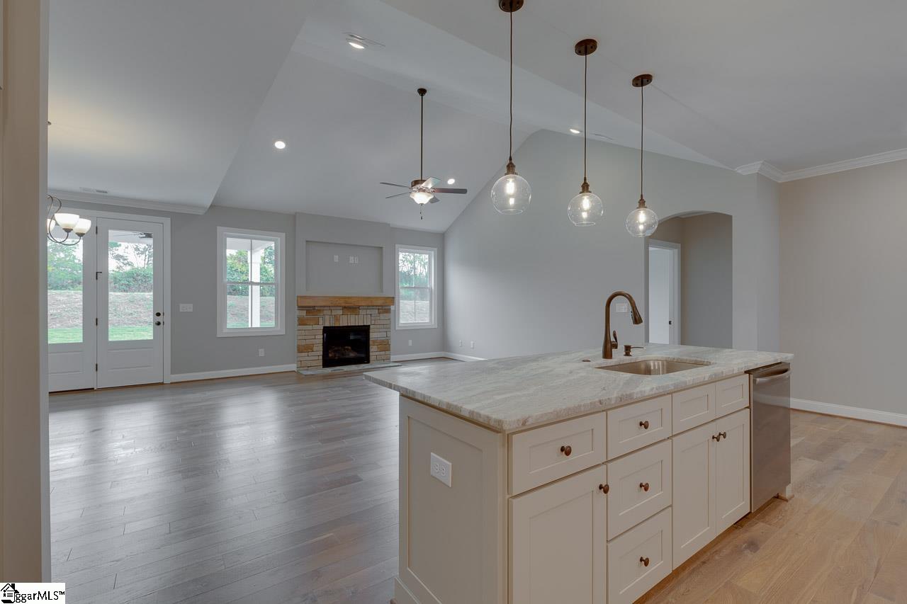 310 Mayfly Way Simpsonville, SC 29680 - Photo 11 of 25 Gallery Image 11