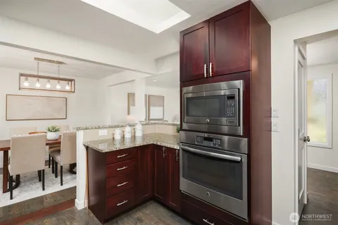 $1,125,000 | 12820 87th Avenue Northeast, Kirkland, WA 98034