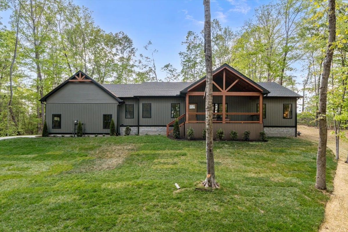 827 Town Branch Road Charlotte, TN 37036 - Photo 1 of 41