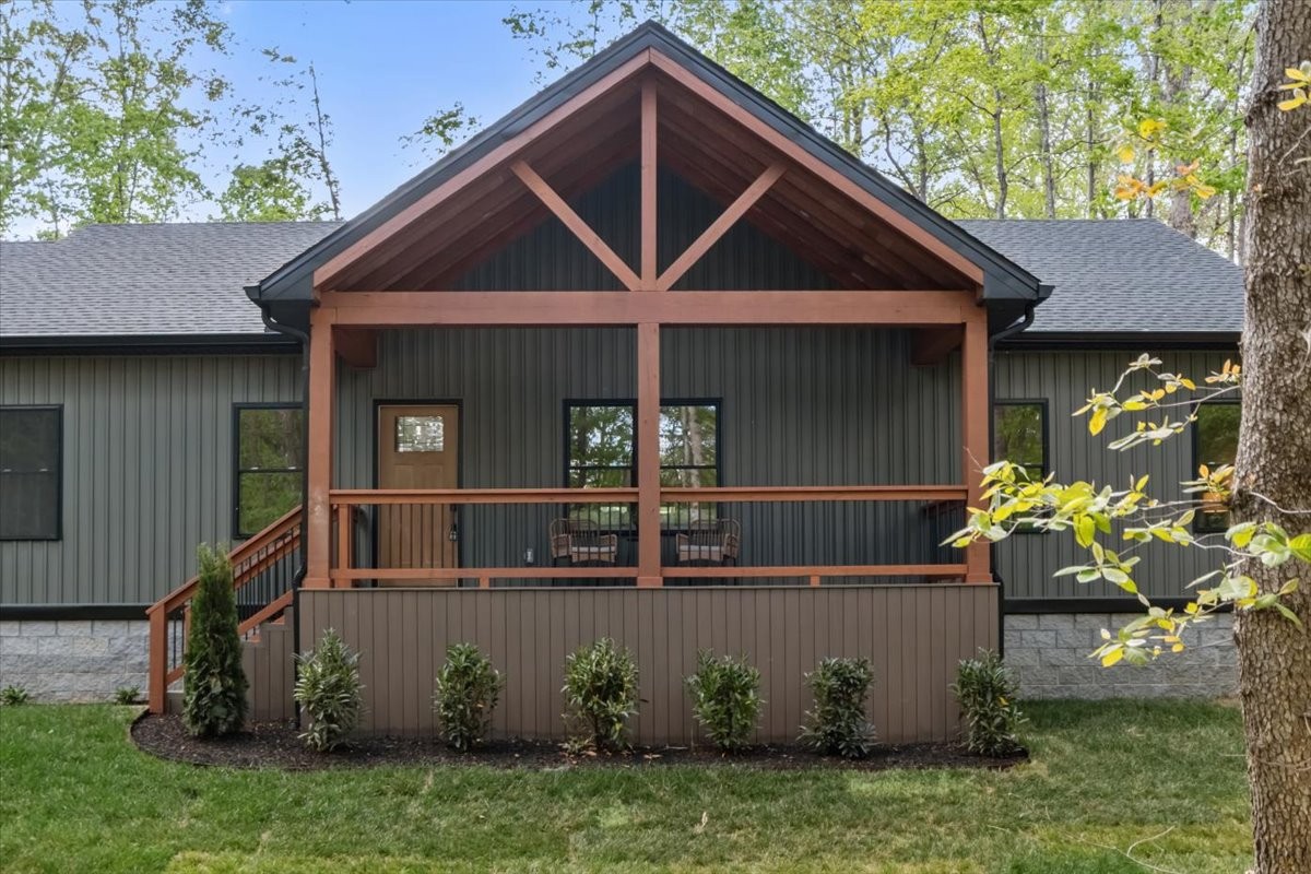827 Town Branch Road Charlotte, TN 37036 - Photo 2 of 41