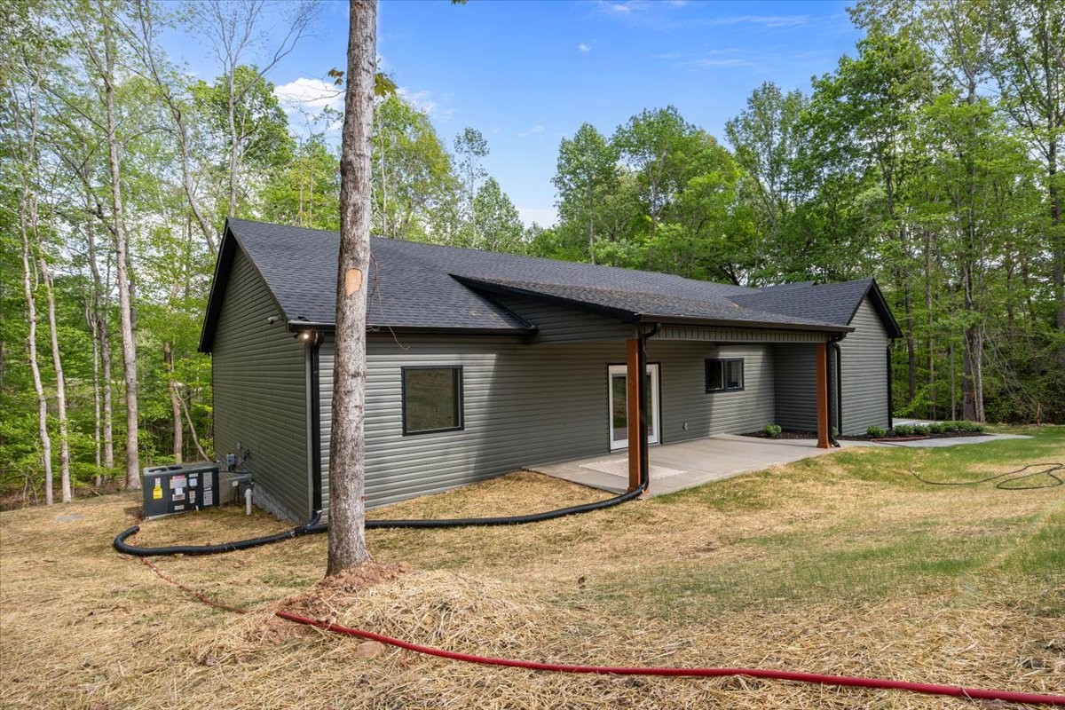 827 Town Branch Road Charlotte, TN 37036 - Photo 37 of 41
