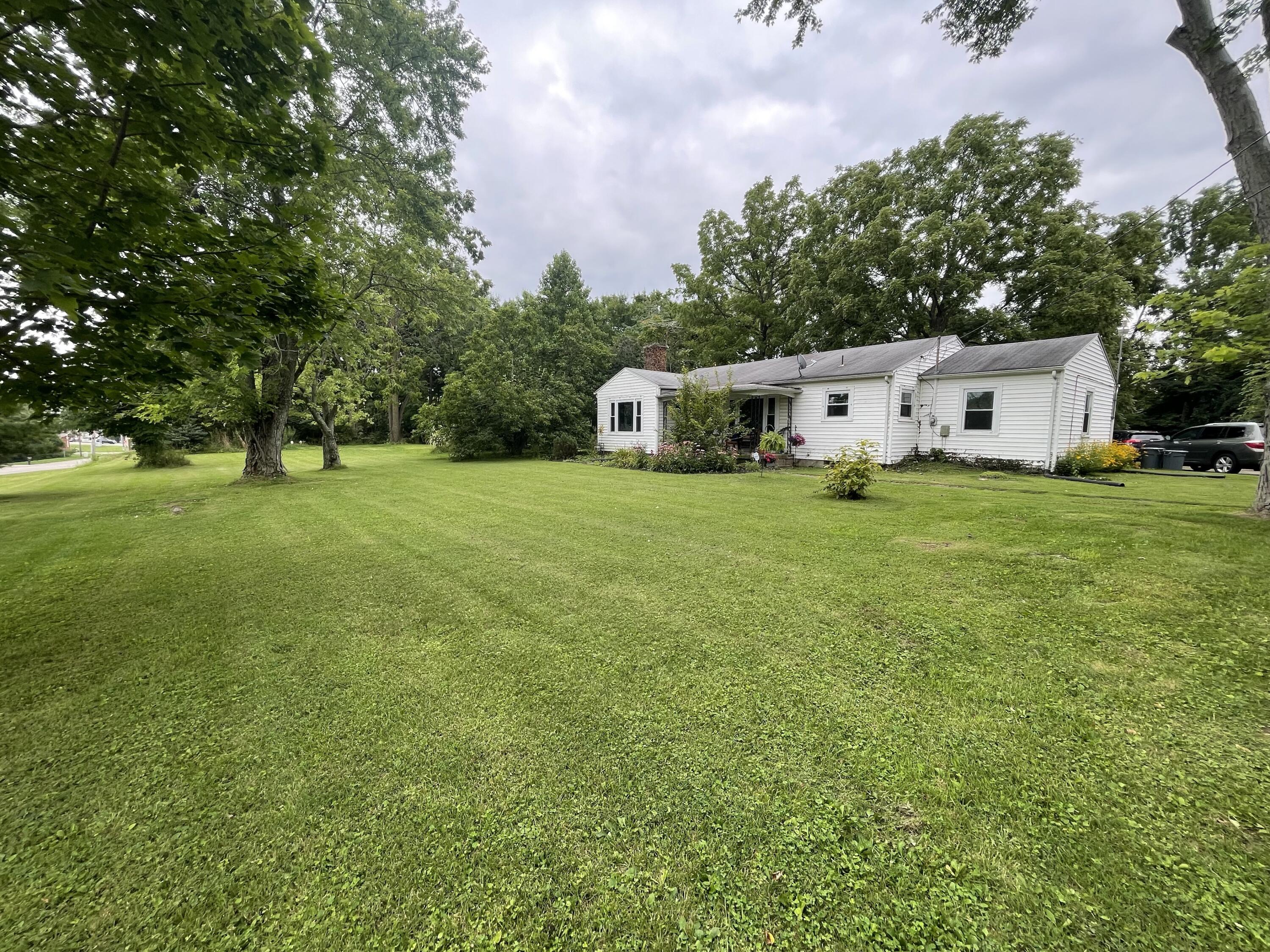 2421 East Home Road Springfield, OH 45503 - Photo 3 of 36 Gallery Image 3