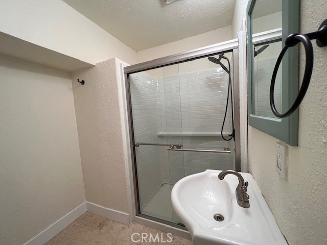 286 Terrace Lake Arrowhead, CA 92352 - Photo 12 of 22 Bathroom