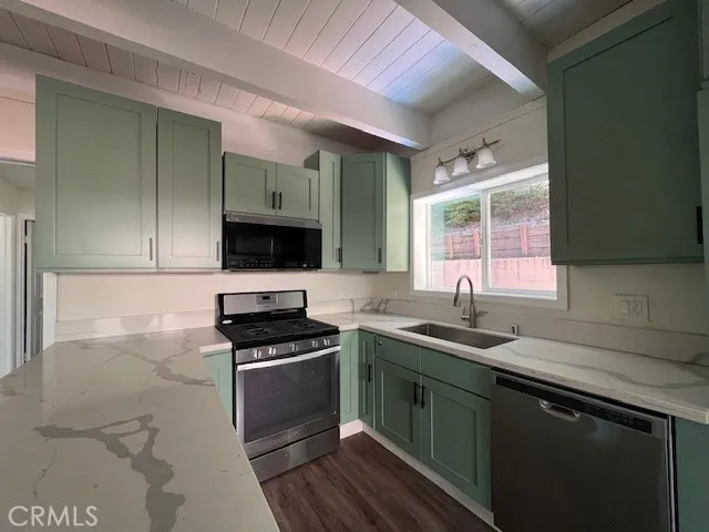 $1,800 | 286 Terrace, Lake Arrowhead, CA 92352