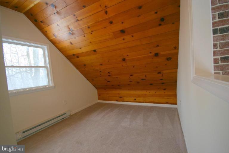 698 Highridge Road Front Royal, VA 22630 - Photo 6 of 16 Master Bedroom