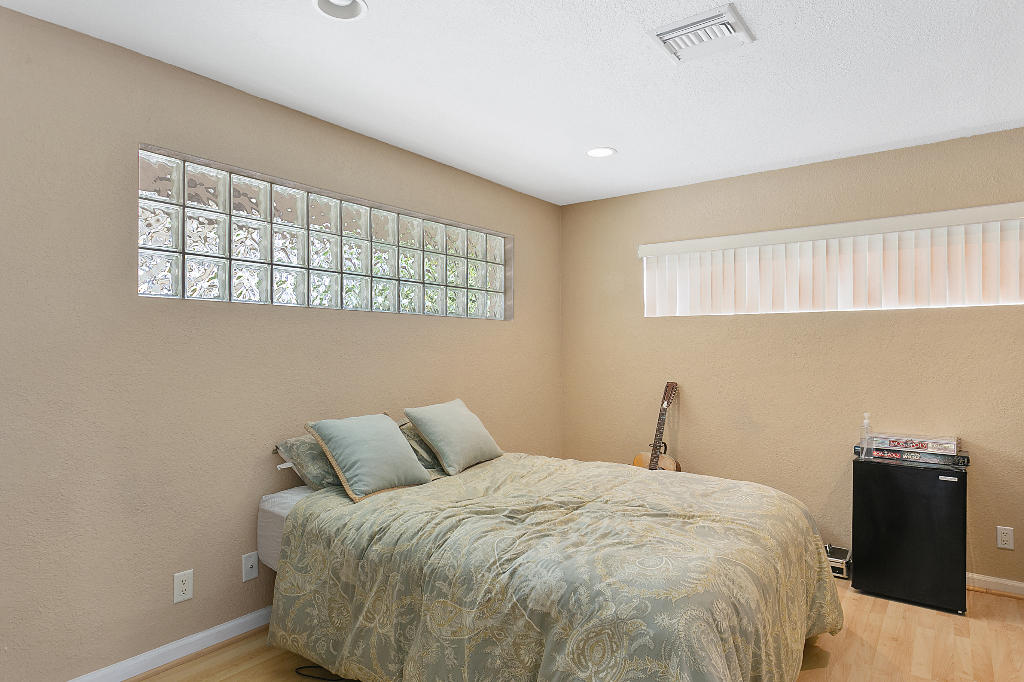 19248 Bay Leaf Court Boca Raton, FL 33498 - Photo 14 of 22 13